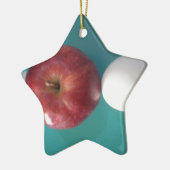 Tweelegige rode appel voor een pastei.JPG Keramisch Ornament (Links)