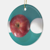 Tweelegige rode appel voor een pastei.JPG Keramisch Ornament (Links)