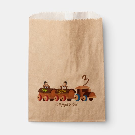 Tweeling Drie Jaar Oude Jongens Train Upsherin Fav Bedankzakje (Voorkant)