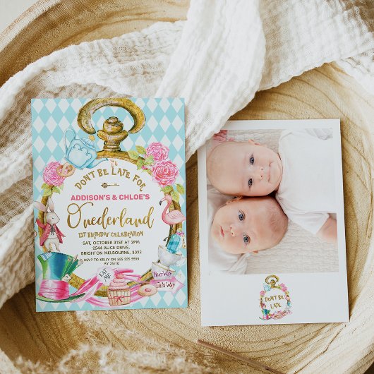 Tweeling Foto Horloge Alice In Wonderland Verjaard Kaart