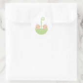 Tweeling in Paraplu Ronde Sticker (Tas)
