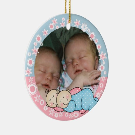 Tweeling Jongen en Meisje Eerste Kerstfeest Keramisch Ornament (Rechts)