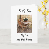 TWEELING, ZUS / BESTE VRIEND GELUKKIGE VERJAARDAG  KAART (Gele Bloem)