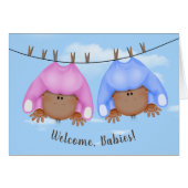 Tweelingbaby's op kleding (Voorkant Horizontaal)