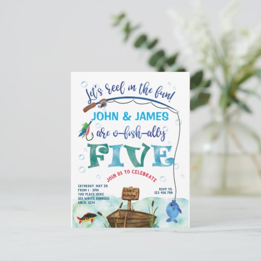 Tweelingen kleine visser met de vijfde visser uitnodiging briefkaart (Staand voorkant)