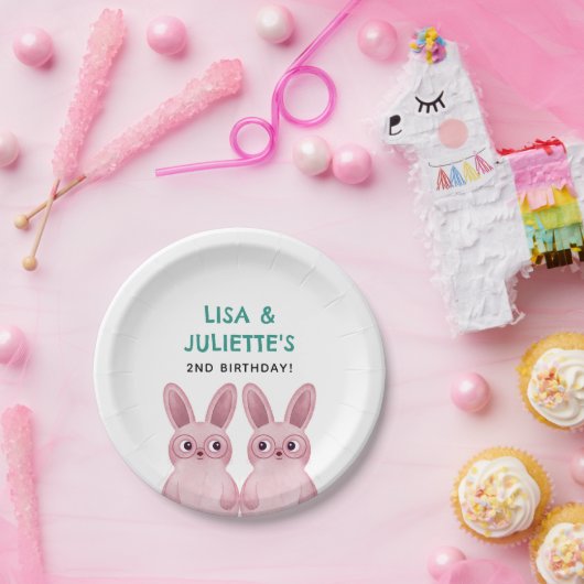 Tweelingjarig feestje met twee roze bunny meisjes papieren bordje (Feest)