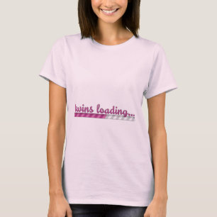 Tweelingmeisjes die Shirt voor zwangerschap laden