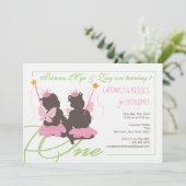 Tweelingmeisjes eerste uitnodiging op verjaardag (Staand voorkant)