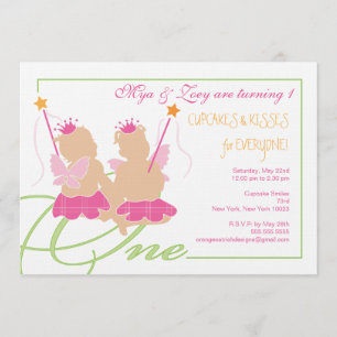 Tweelingmeisjes eerste uitnodiging op verjaardag