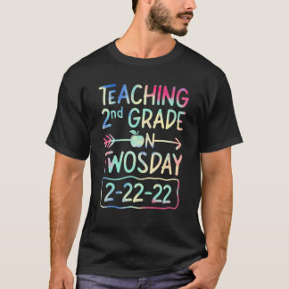 Tweemaal daags 2-22-22 Onderwijzen 2e graad 22 feb T-shirt