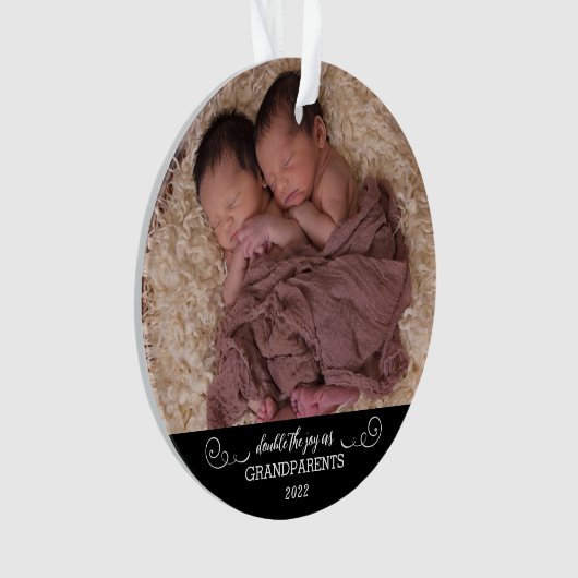 Tweemaal ons eerste kerstfeest als grootouders ornament (voorkant)