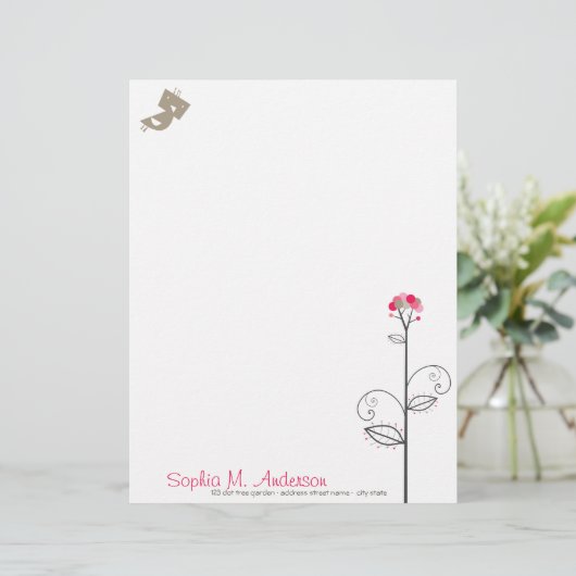 Tweet Bird and Whimsical Cute Bloom Tree Pink Stip Briefhoofd (Staand voorkant)