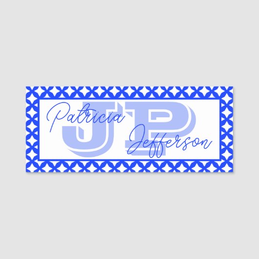 Tweetonige blauwe en witte mesh rand monogram naamplaatje (Voorkant)