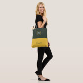 Tweetonige Goud & Bos Groen Monogram Tote Bag (Op model)