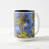 Tweetonige mok met afbeelding van indigo bunting (Voorkant rechts)