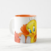 TWEETY™ met madeliefjes Tweekleurige Koffiemok (Voorkant links)