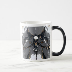 Tweevoudige paarden met Eagle Totem Magische Mok