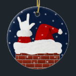 Tweezijdig kerstkerstsieraad met liefde voor jou i keramisch ornament<br><div class="desc">Santa Claus ILY Handshape Ornament - Op een sneeuwige kerstnacht tekent de kerstman "I Love You" in de Amerikaanse gebarentaal terwijl hij de schoorsteen omlaag gaat om cadeaus te geven.</div>