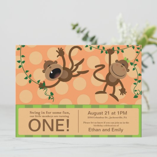 Tweins eerste verjaardagsfeest uitnodigingen. kaart (Staand voorkant)