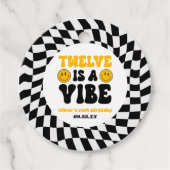Twelve Is A Vibe Retro 12e Verjaardagsfeestje Bedankjes Labels (Voorkant)