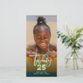 Twenty 25 Neon Brush Script 2025 Nieuwjaarsfoto Feestdagenkaart (Staand voorkant)