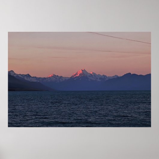 Twilgiht on Lake Pukaki Poster (Voorkant)