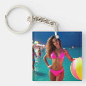 Twilight Beach Portrait - Vrouw in Neon Pink Bikin Sleutelhanger (voorkant)