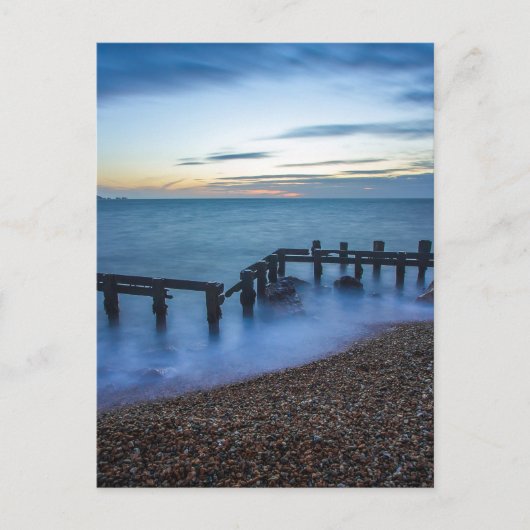 Twilight Sky Over Shoreline en Breakwater Briefkaart (Voorkant)