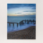Twilight Sky Over Shoreline en Breakwater Legpuzzel (Verticaal)