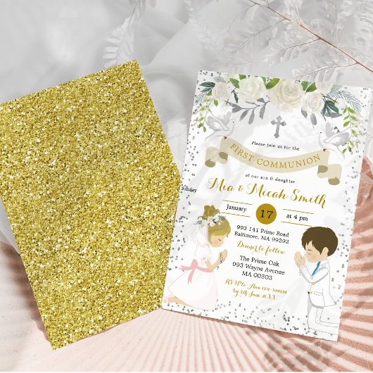 Twin Boy en Blond Meisje Kneeling Eerste Communie Kaart