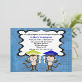 Twin Boys Monkeing Around Afstuderen Invitation Kaart (Staand voorkant)