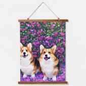 Twin Corgis in de tuin Hangend Wandkleed (Voorkant)