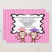 Twin Girls Monkeying Around Afstuderen Invitation Kaart (Voorkant / Achterkant)