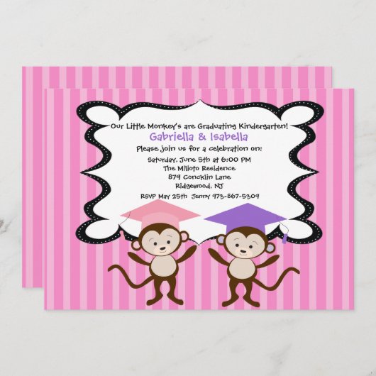 Twin Girls Monkeying Around Afstuderen Invitation Kaart (Voorkant / Achterkant)