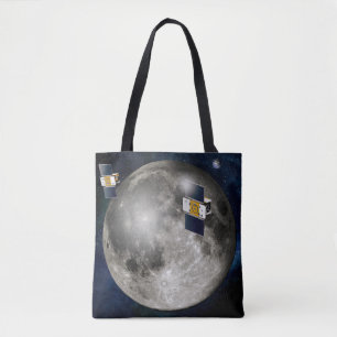 Twin Grail ruimtevaartuig in een baan om de maan. Tote Bag
