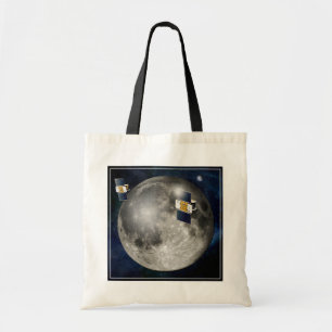 Twin Grail ruimtevaartuig in een baan om de maan. Tote Bag