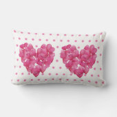 Twin Hearts, Roze blush roos bloemblad Lumbar Kuss Kussen (Achterkant)
