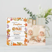 Twin Herfst pompoen meisje eerste verjaardag Kaart (Staand voorkant)
