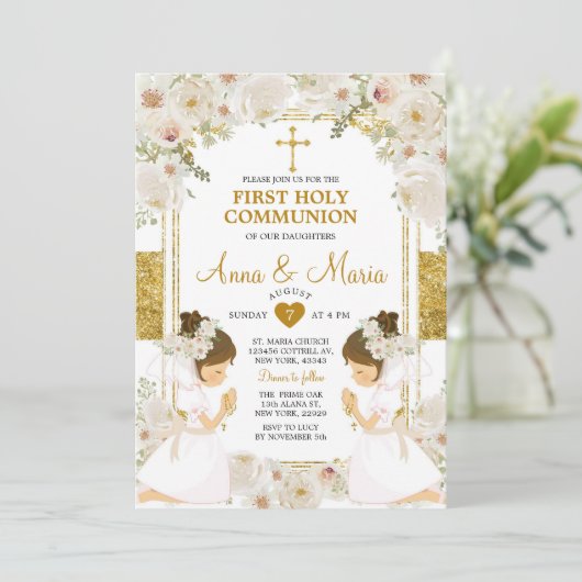 Twin Meisje Witte Bloem 1e Heilige Communie Kaart (Staand voorkant)