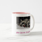 Twin Raccoons - Mok (Voorkant rechts)