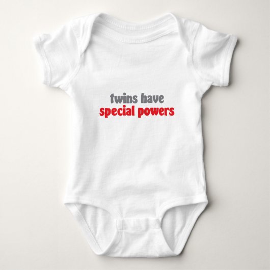 Twin Special Powers Rood Romper (Voorkant)