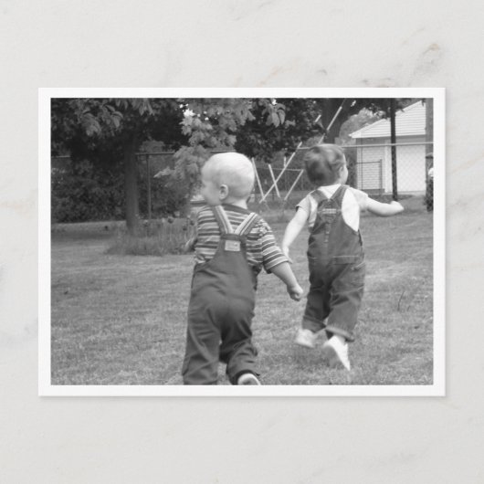 Twin Toddlers bij Play Briefkaart (Voorkant)