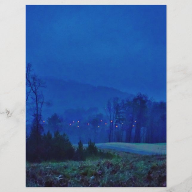 Twinkellichten in een blauw gebergte (Voorkant)