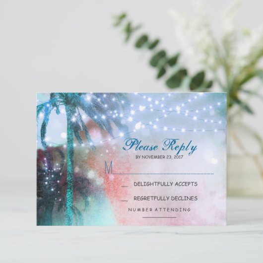 twinkle lights palmen strand bruiloft RSVP kaart (Staand voorkant)