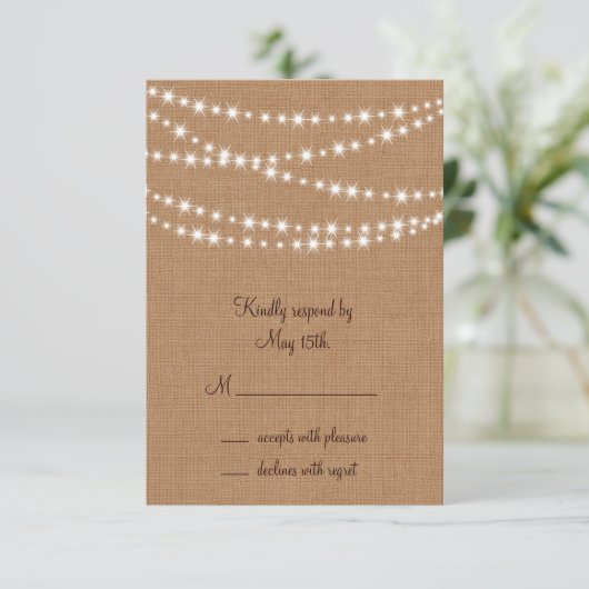Twinkle Lights RSVP op Burlap (Staand voorkant)