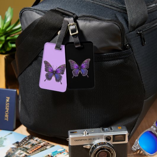 Twinkling Wings: Paarse Sparkle Butterfly Bagagelabel (Voorkant /achterkant)