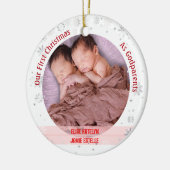 Twins Baby Meisjes 1e Kerstmis Als peetouders 2 Fo Keramisch Ornament (Links)