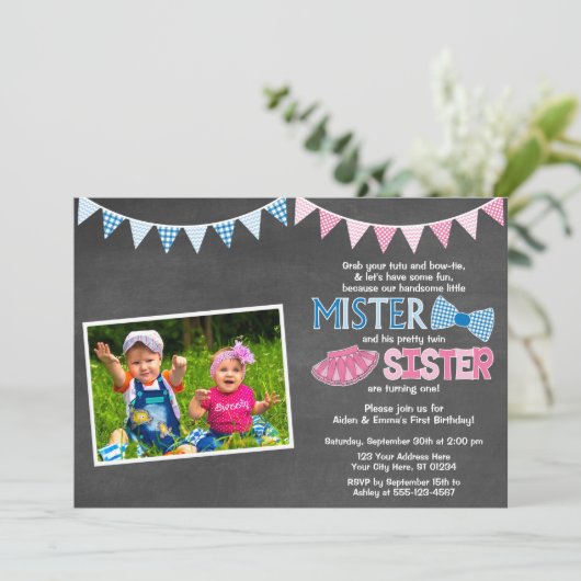 Twins Birthday Invitation | Mister en zuster Kaart (Staand voorkant)
