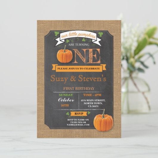 Twins Pumpkin 1st First One Birthday Party nodigt Kaart (Staand voorkant)