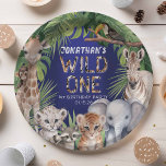 Twins Wild one Navy blauw Oerwoud 1e verjaardagssn Papieren Bordje<br><div class="desc">Vier het eerste oerwoud-avontuur van je tweeling met onze 'Twins They're Wild One' oerwoud borden, ideaal voor een wild en onvergetelijk feest. Deze schattige borden hebben een charmant waterverf ontwerp van safaridieren, waaronder een giraffe, leeuw, chimpansee, zebra, tijger, wasbeer, en toucan, prachtig omlijst door weelderige groene bladeren, het decor voor...</div>